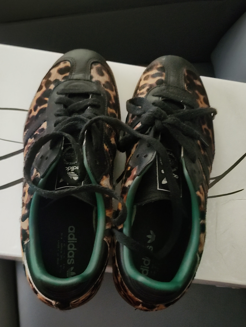 Adidas Leopard Green Print Black Casual Sneakers Size 7 - Picture 2 of 4